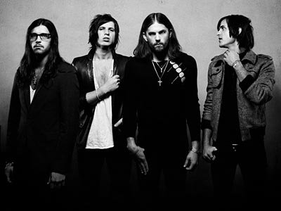 kingsofleon_cr_jamesminchiniii_400